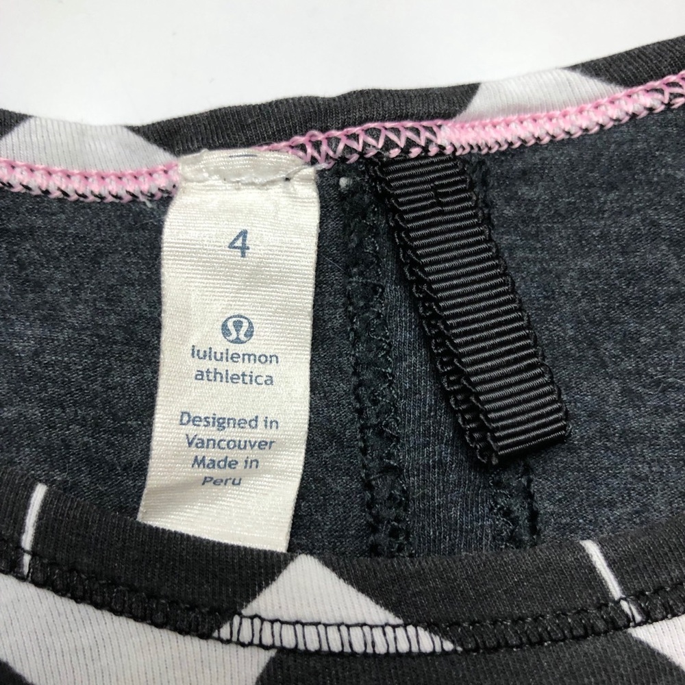 Lululemon Devotion Ss Tee Arrow Chevron Black - image 8